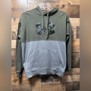 Under Armour Men’s ColdGear Hoodie Medium Green Gray Pullover Loose Fit